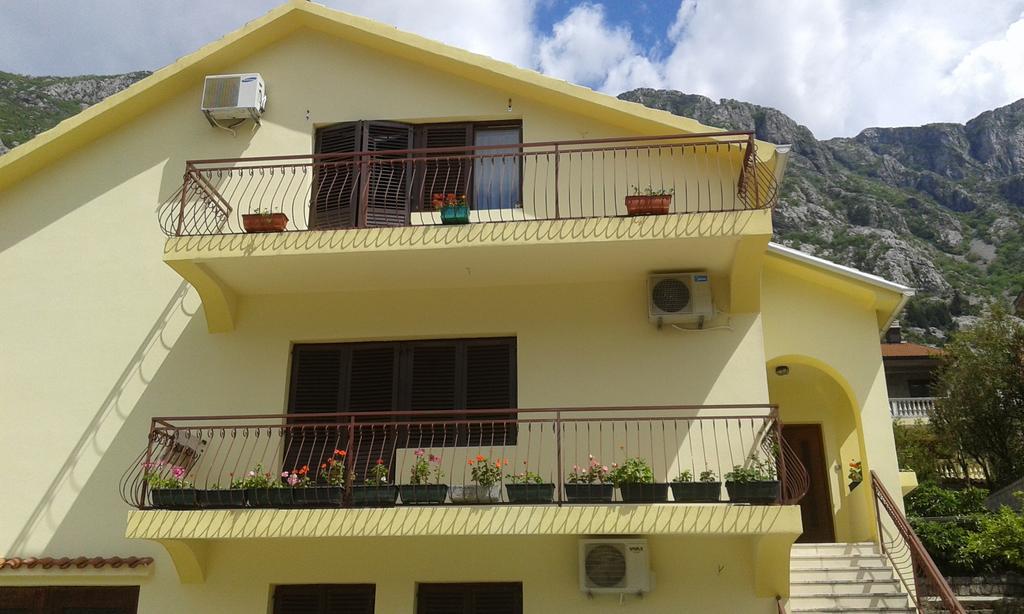 Apartment Adela Kotor Exterior foto